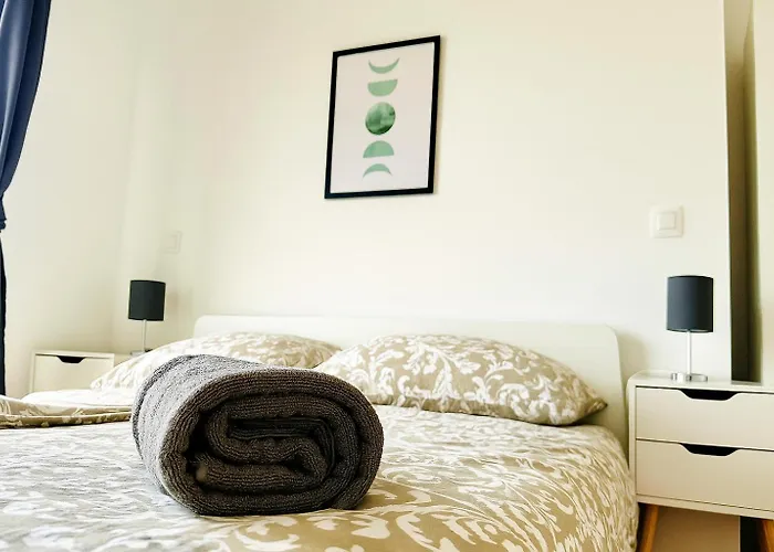 Stylish With Balcony And Parking - Near Metro * Viyana