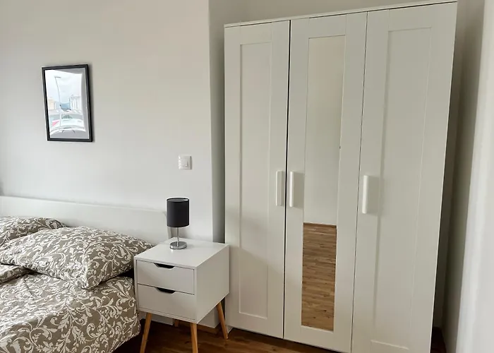 Stylish With Balcony And Parking - Near Metro Viyana