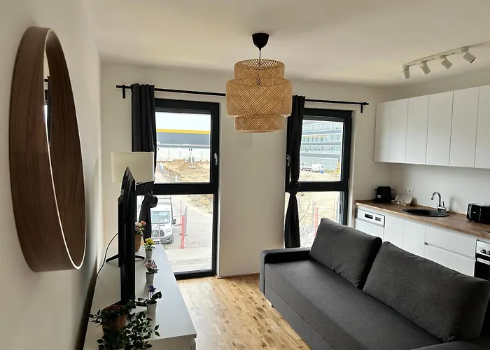 Daire Stylish With Balcony And Parking - Near Metro