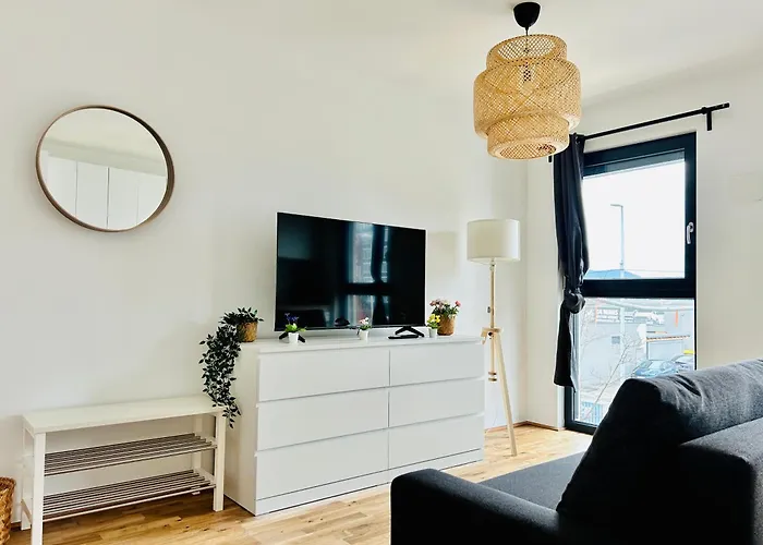 Stylish With Balcony And Parking - Near Metro * Viyana