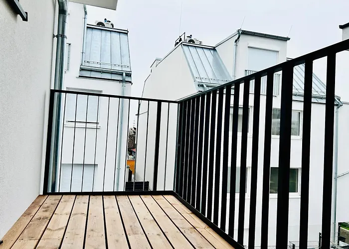 Daire Stylish With Balcony And Parking - Near Metro Viyana